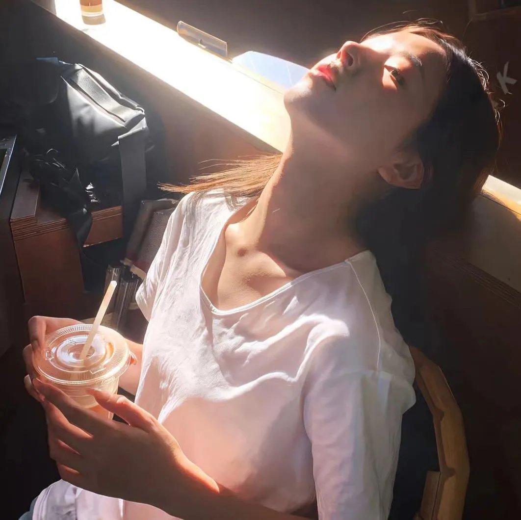 我在岛屿读书 在线观看